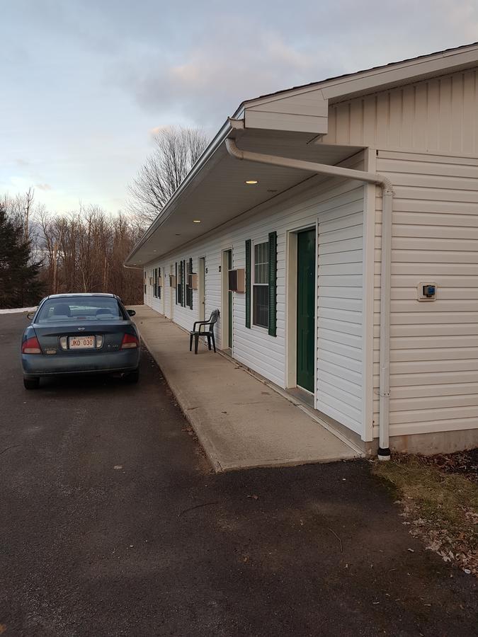Covered Bridge Inn & Suites Съсекс Екстериор снимка
