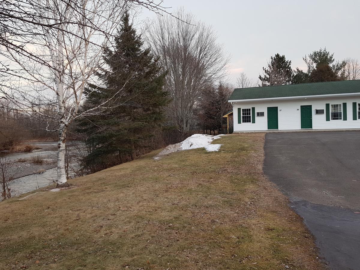 Covered Bridge Inn & Suites Съсекс Екстериор снимка