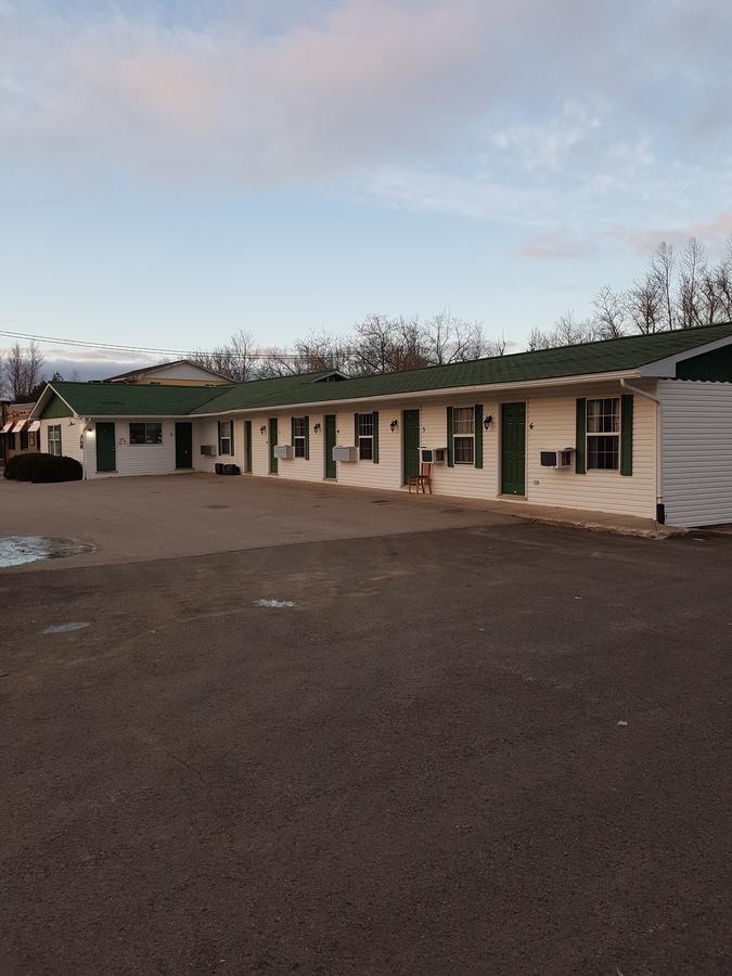 Covered Bridge Inn & Suites Съсекс Екстериор снимка