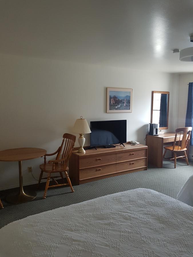 Covered Bridge Inn & Suites Съсекс Екстериор снимка